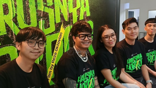 Para pemeran film Harusnya Horor. [Foto: FTNews.co.id/Selvianus Kopong Basar]